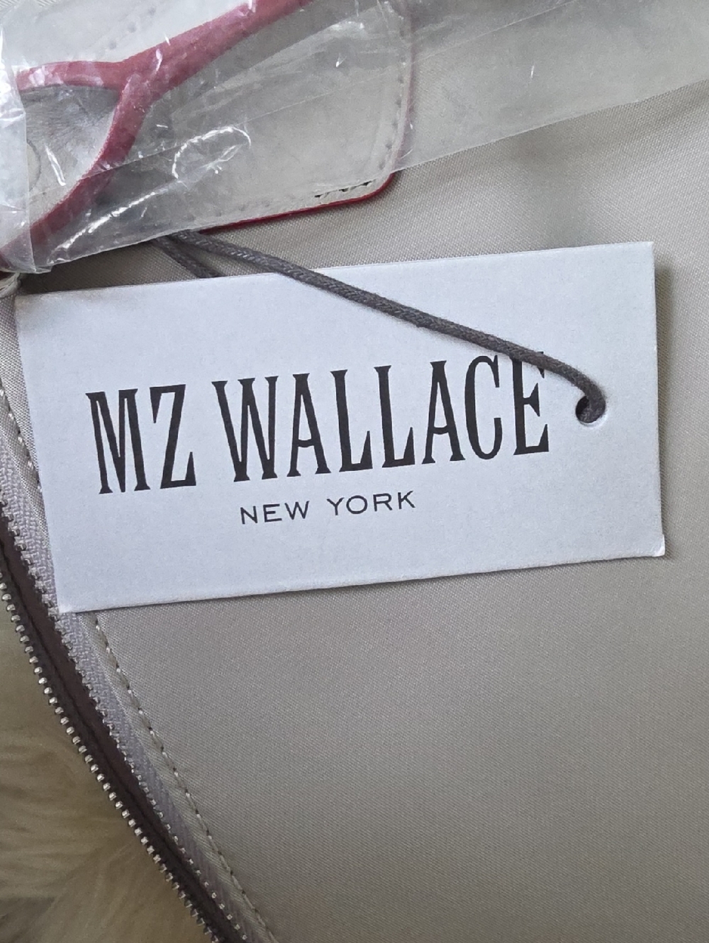 Gorgeous NWT MZ Wallace Small Chelsea Gray Zippered Tote 🩶🎁❤️ - Picture 16 of 16